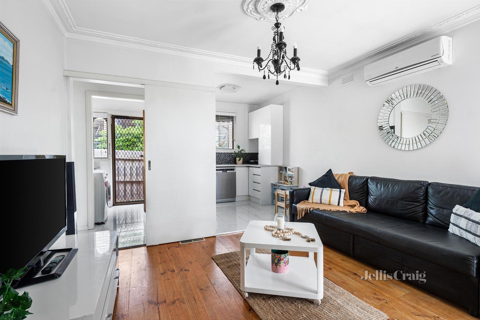 3/8 Murray Street, Brunswick West image 3