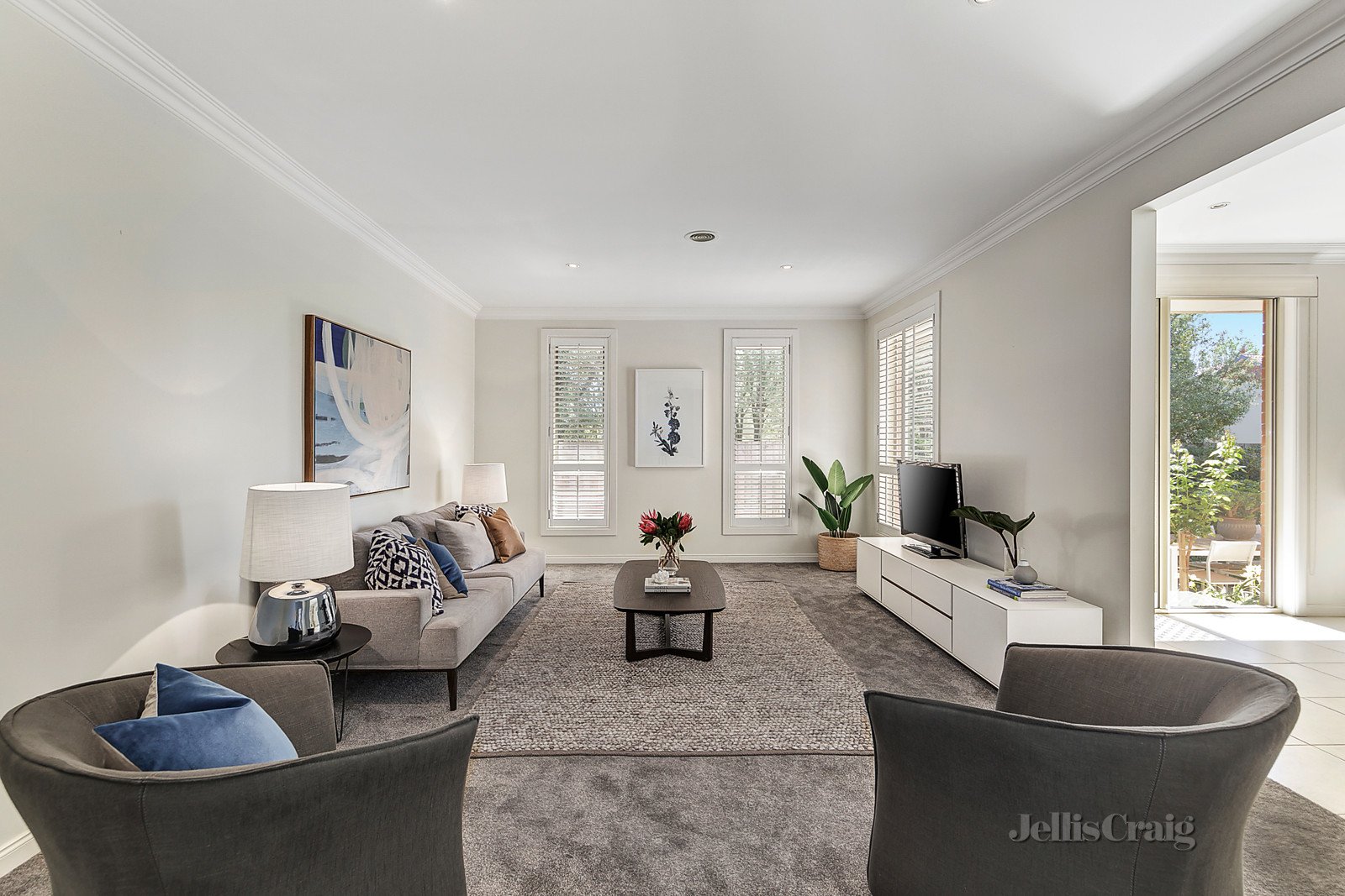 3/8 Newbigin Street, Burwood image 2