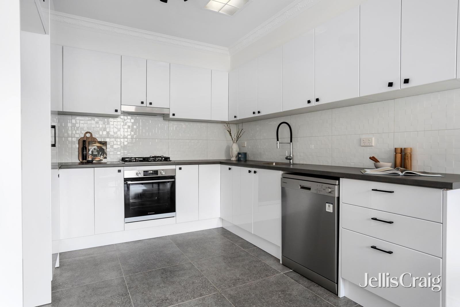 3/8 Raglan Road, Research image 4