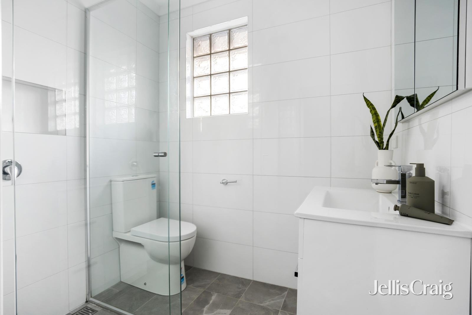 3/8 Raglan Road, Research image 7