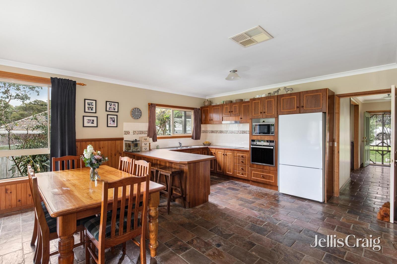 38 Rose Avenue, Hurstbridge image 3