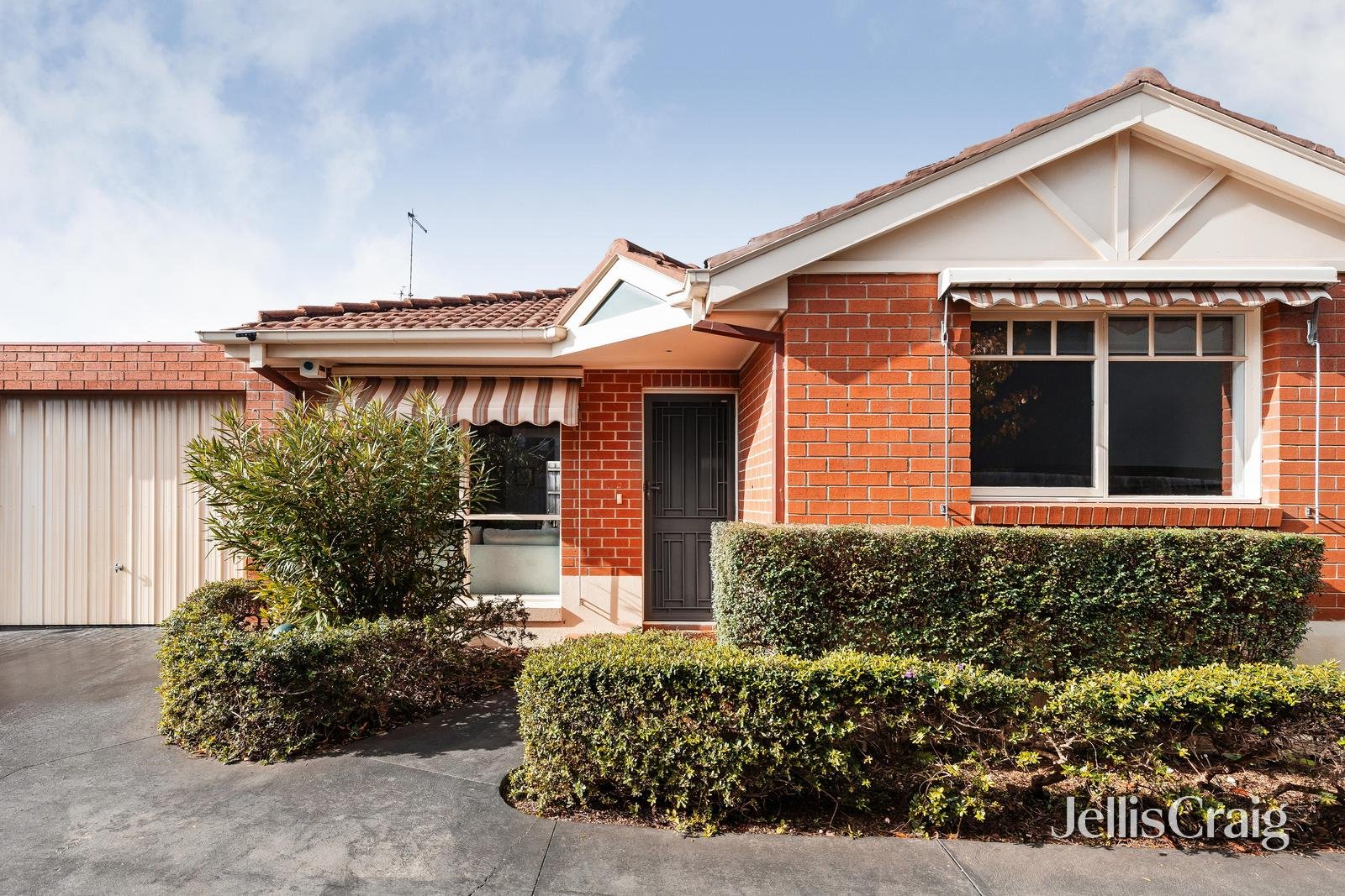 3/8 Rosella Street, Murrumbeena image 1
