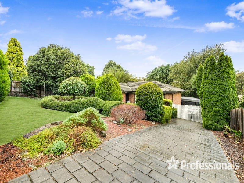 38 Shadowplay Road, Mooroolbark image 4