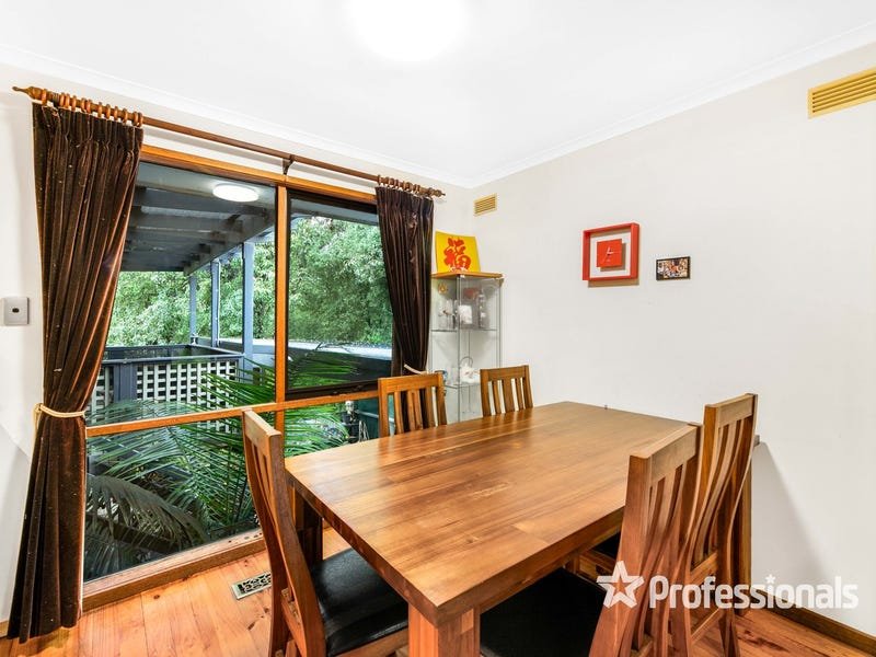 38 Shadowplay Road, Mooroolbark image 5