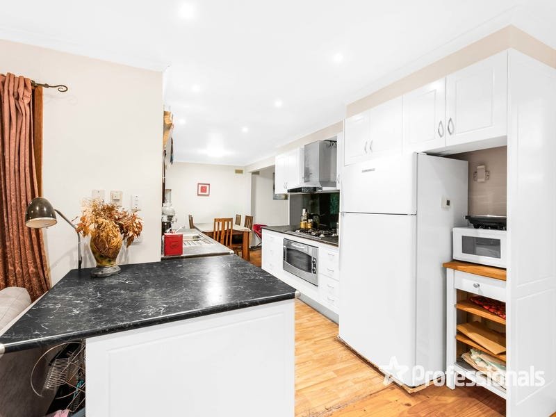 38 Shadowplay Road, Mooroolbark image 6