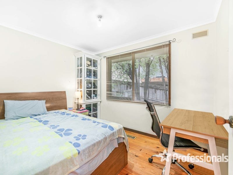 38 Shadowplay Road, Mooroolbark image 8