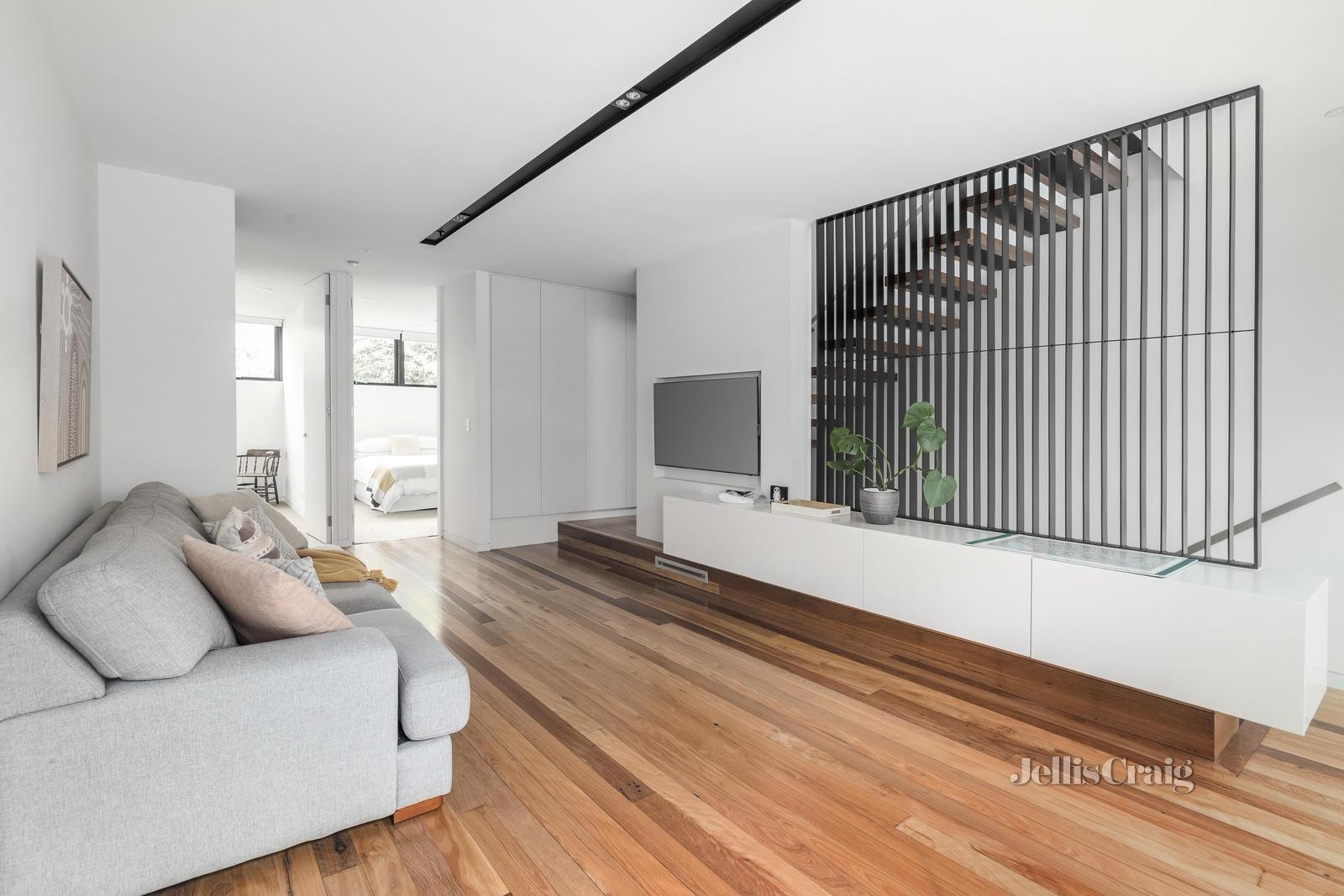 3/8 Simpson Place, Hawthorn image 8