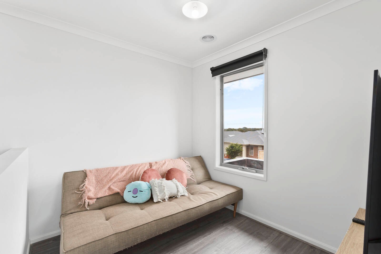 Property Gallery Thumbnail 13