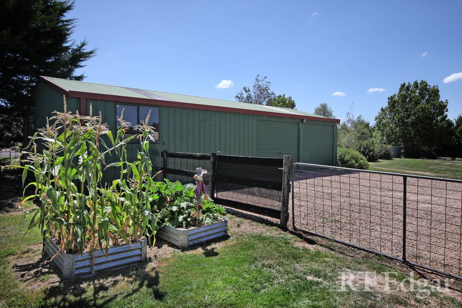 Property Gallery Thumbnail 14