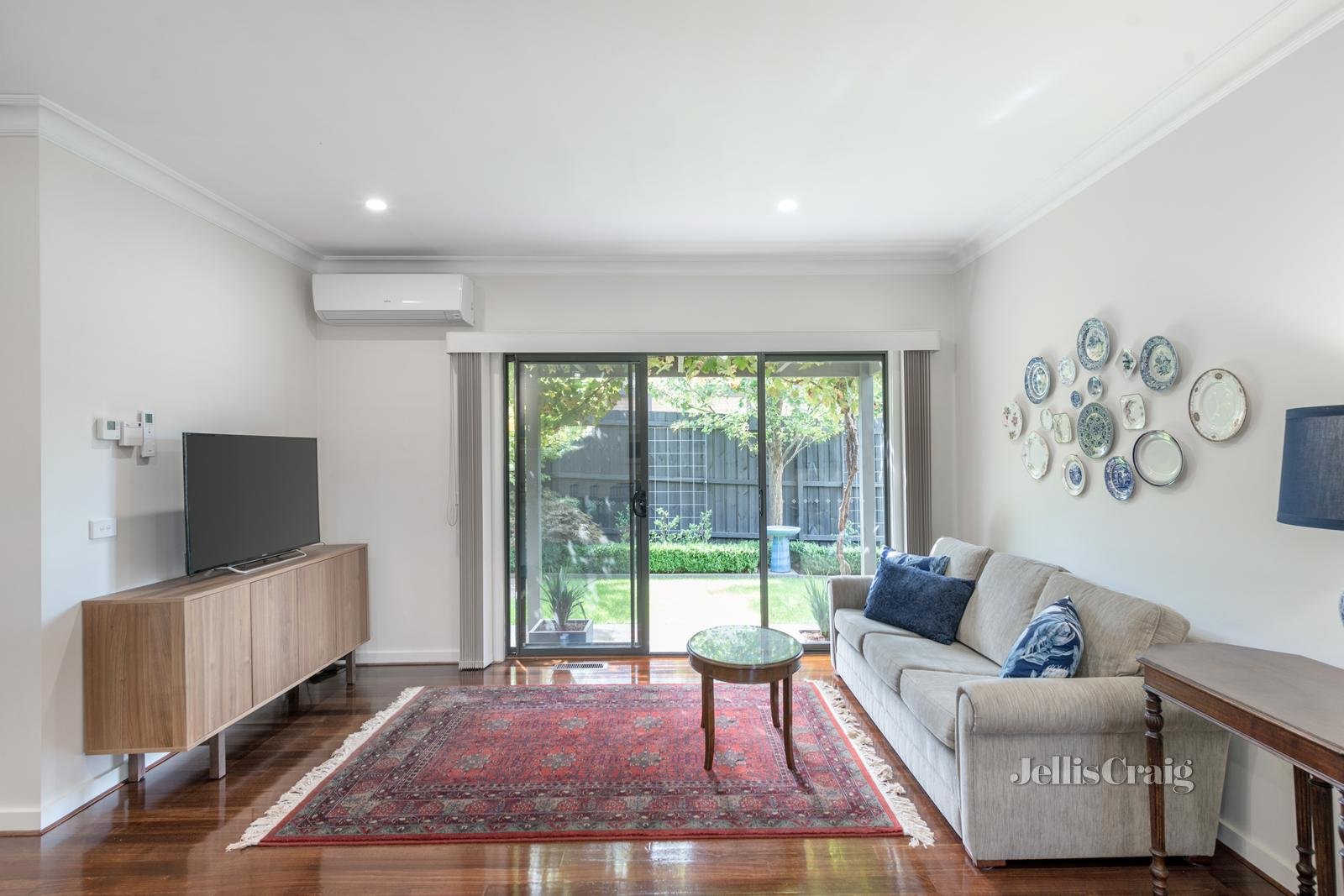 3/8 Sussex Street, Ringwood image 2