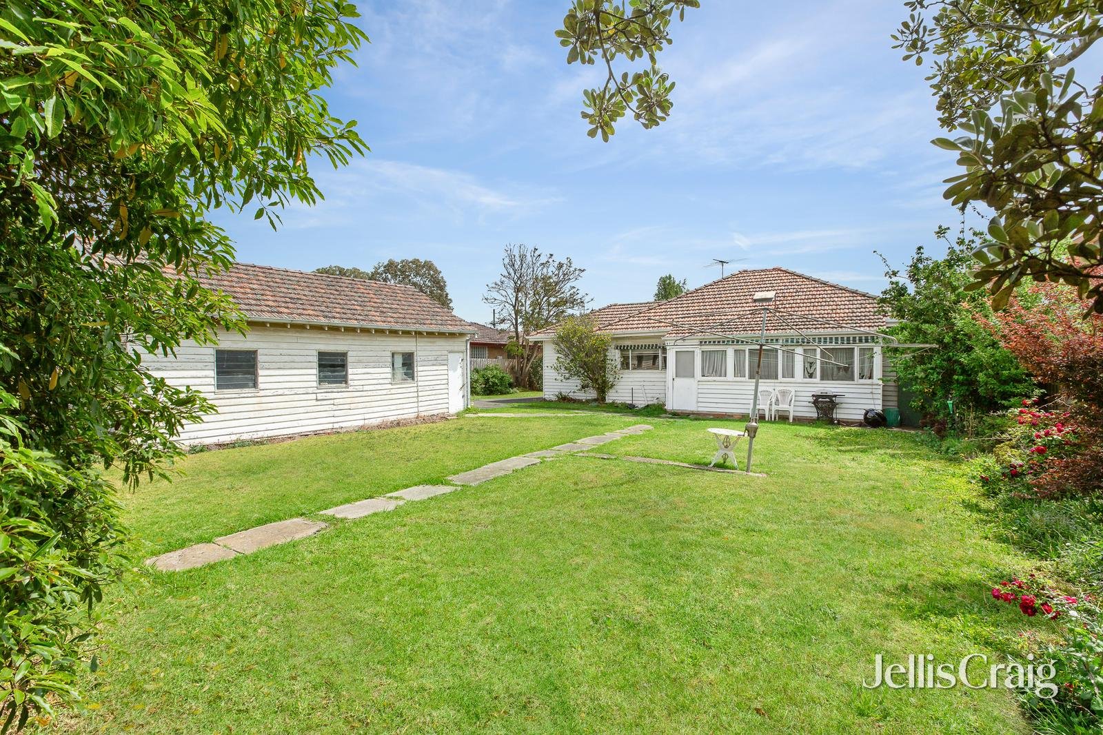 38 Sylvan Grove, Pascoe Vale image 6
