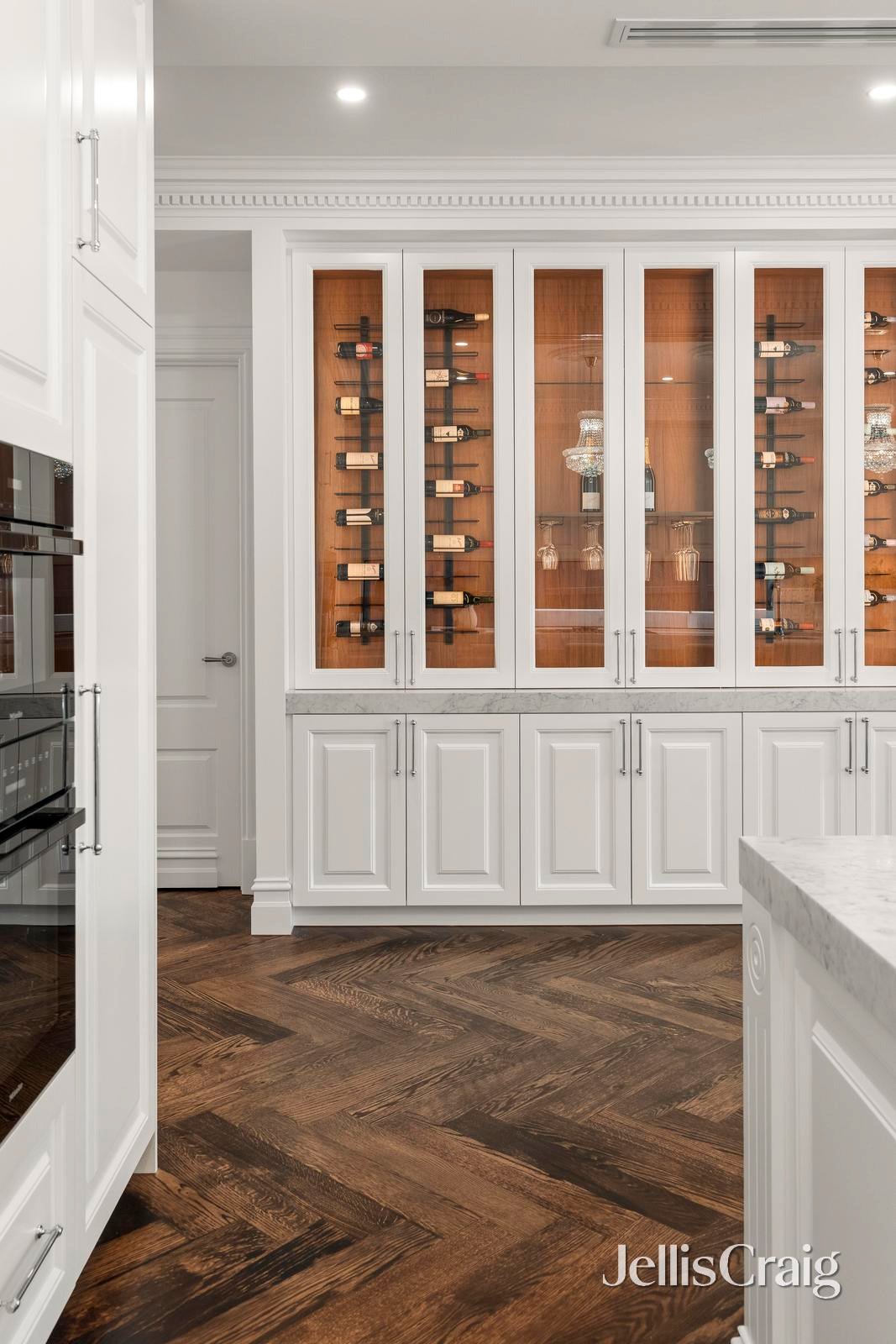 38 The Outlook, Glen&nbsp;Waverley image 8