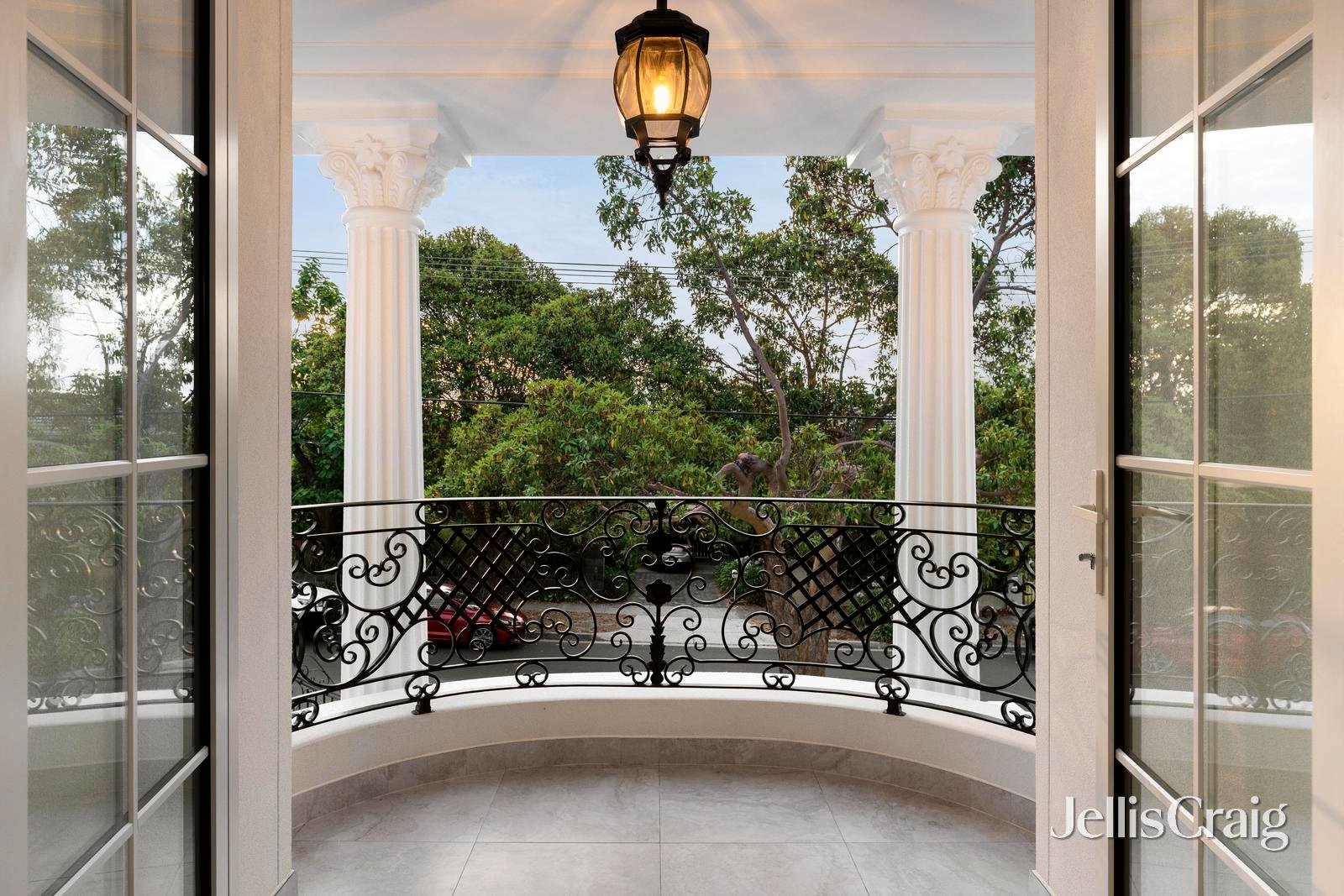 38 The Outlook, Glen&nbsp;Waverley image 24