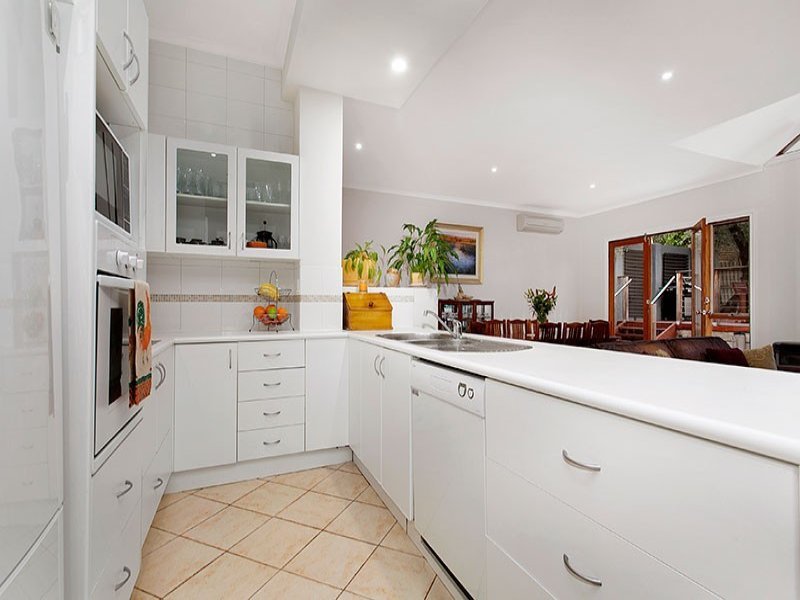 38 Thomas Street, Camberwell image 4