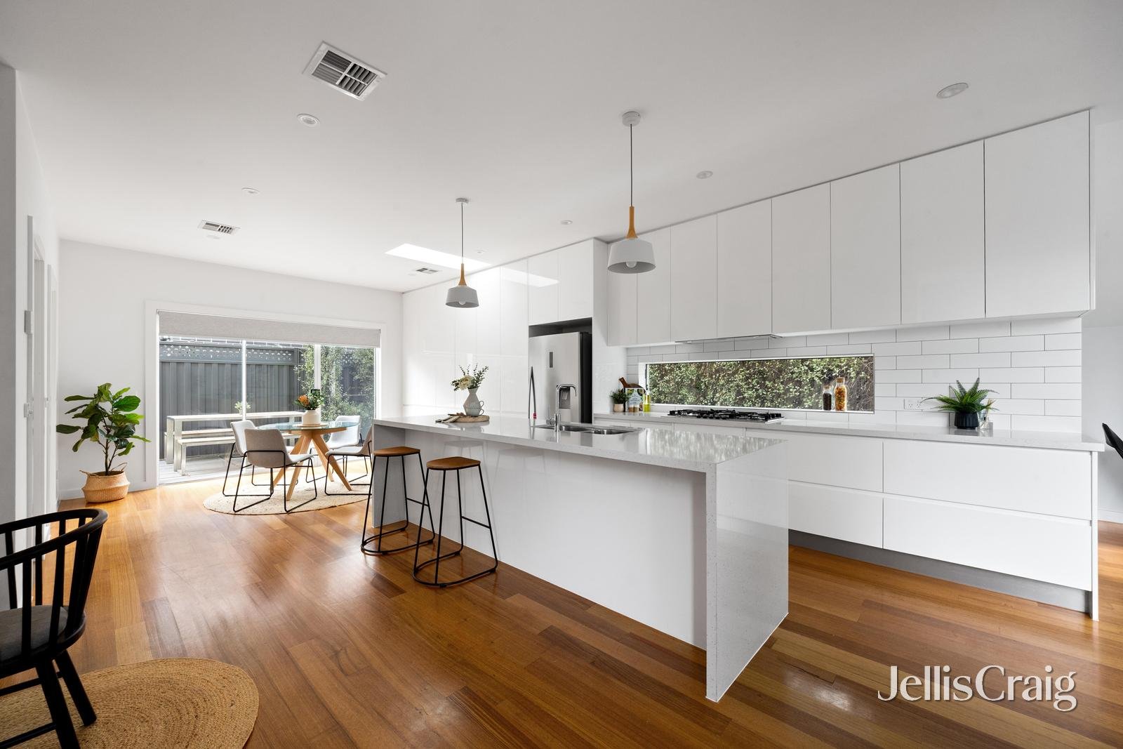 3/8 Thorpe Street, Newport image 4