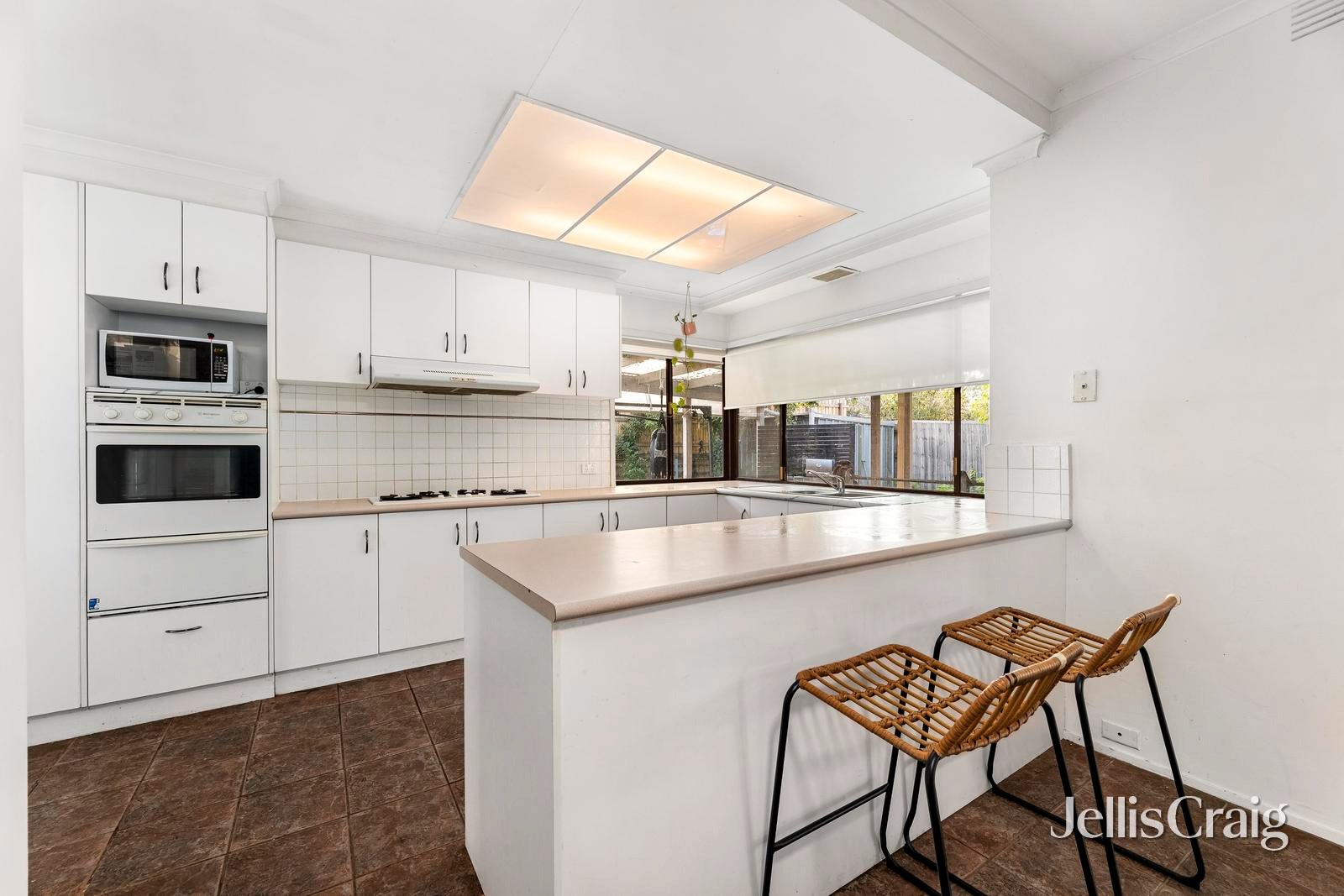 38 Torwood Avenue, Glen&nbsp;Waverley image 2