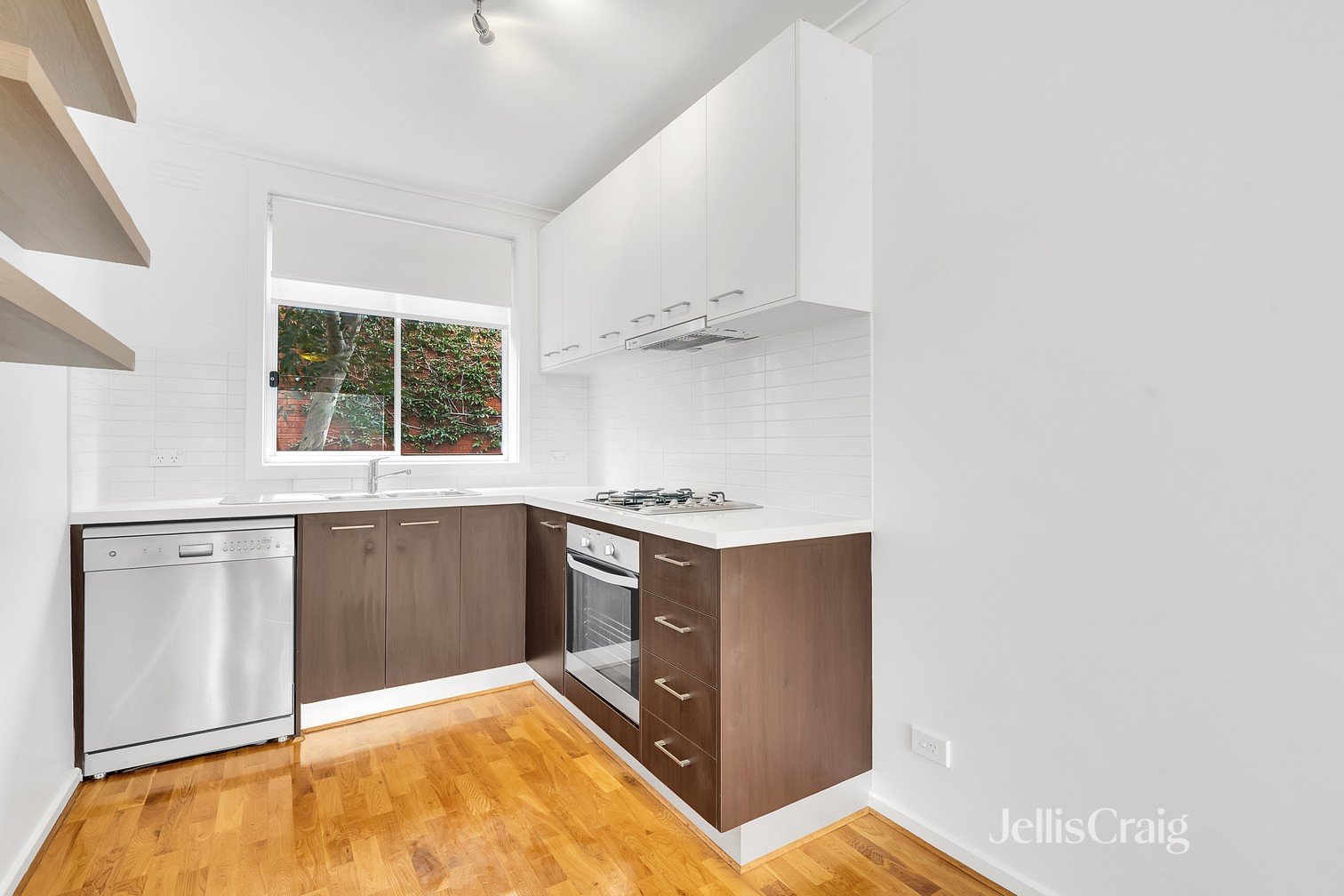 3/8 Walker Street, Brunswick&nbsp;West image 3