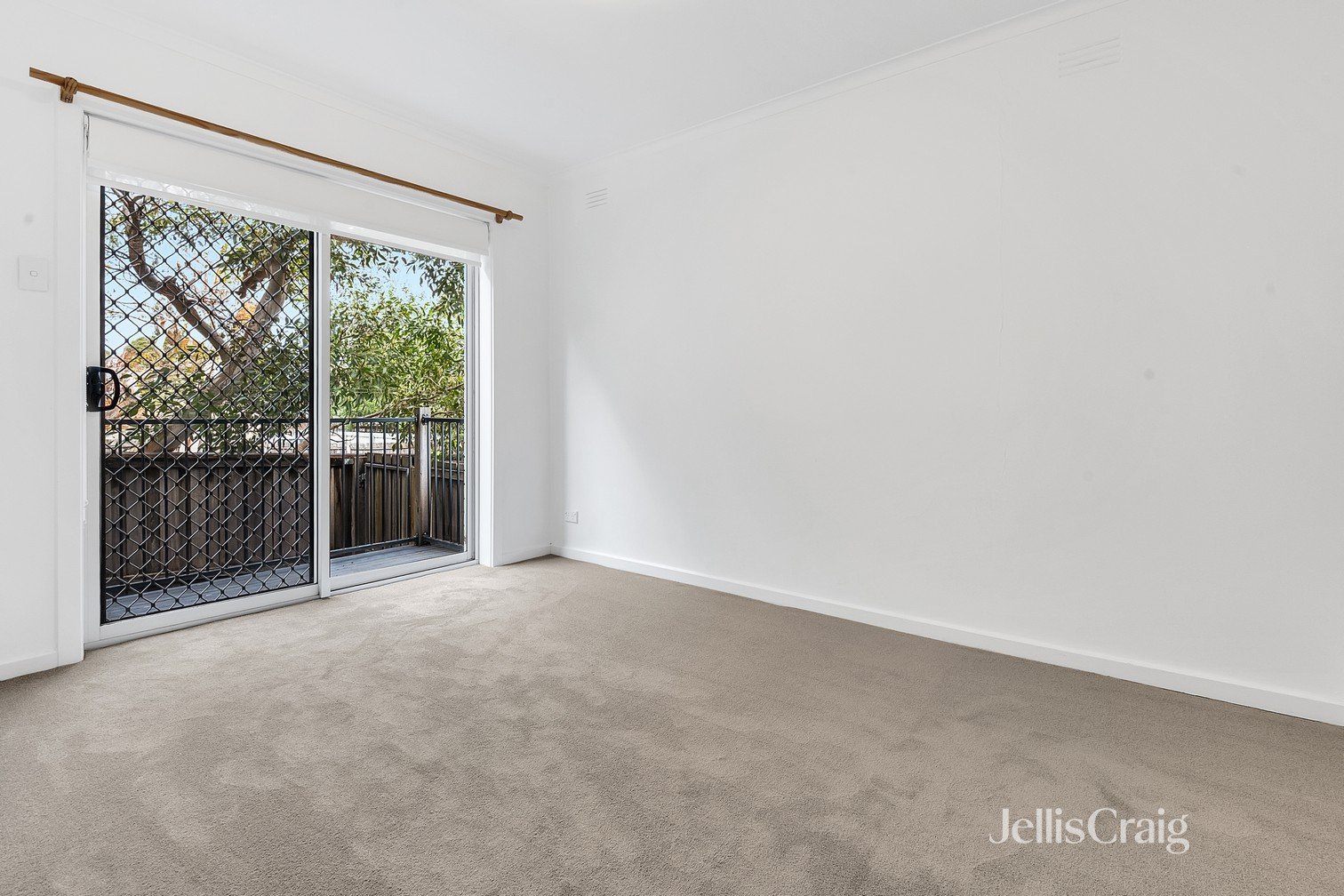3/8 Walker Street, Brunswick&nbsp;West image 2