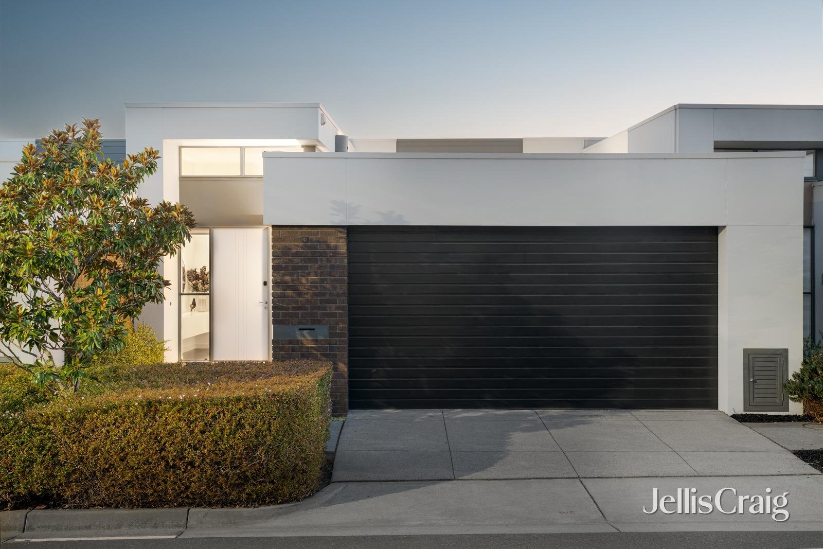 38 Waverley Park Drive, Mulgrave image 2