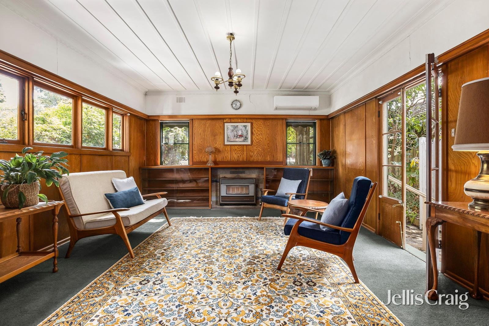 38 Wellington Avenue, Blackburn image 2