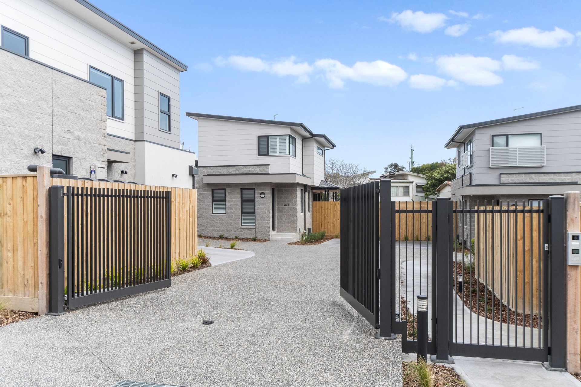 3 / 8 Wilson Street ROSEBUD