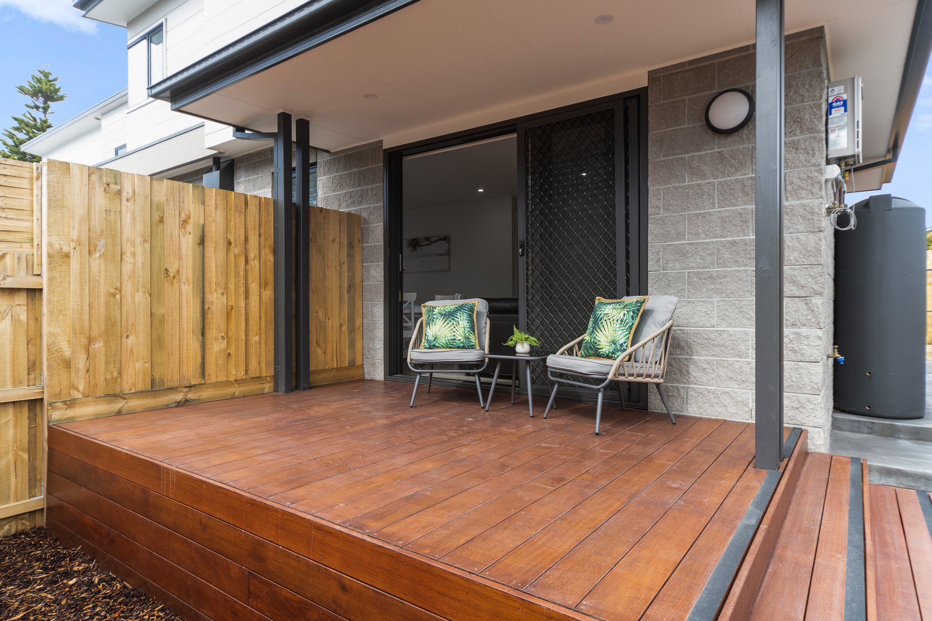 3 / 8 Wilson Street ROSEBUD