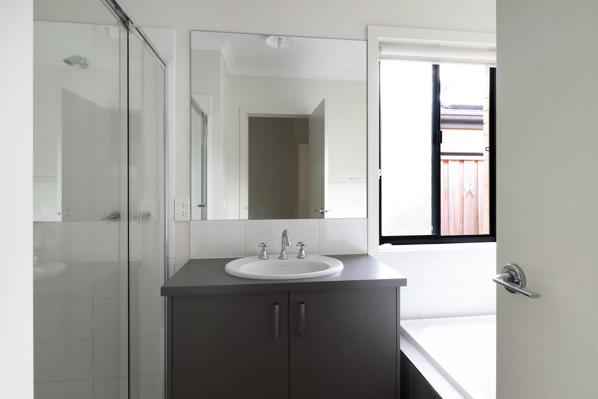 38 Wurrook Circuit, North Geelong image 3