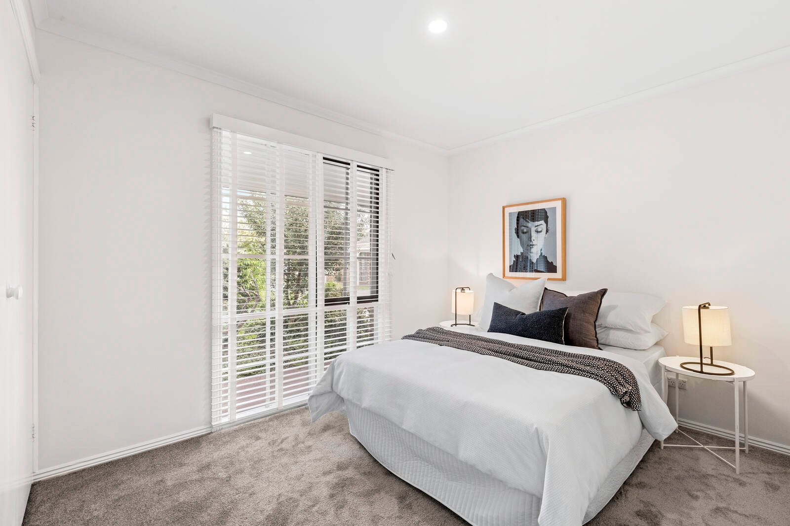 Property Gallery Thumbnail 8