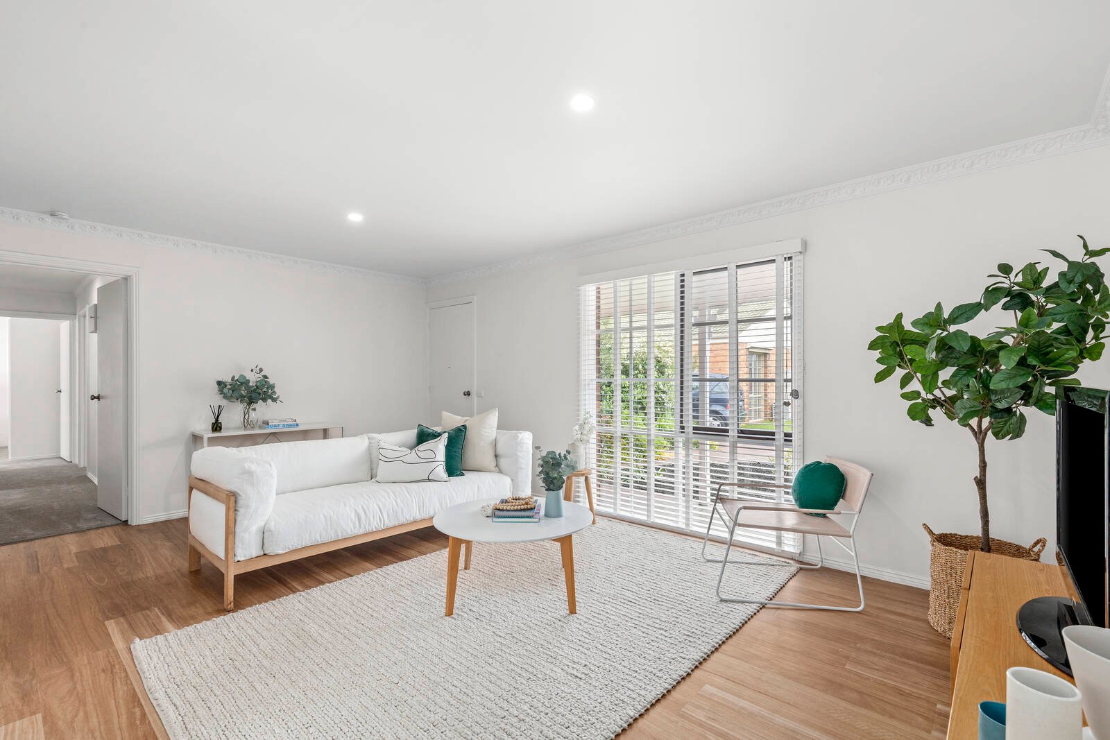 Property Gallery Thumbnail 9