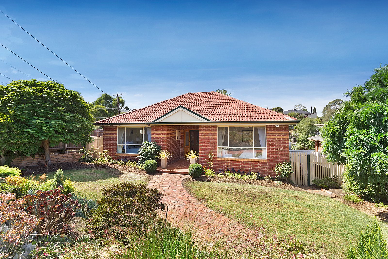 380 Mascoma Street, Strathmore Heights VIC 3041