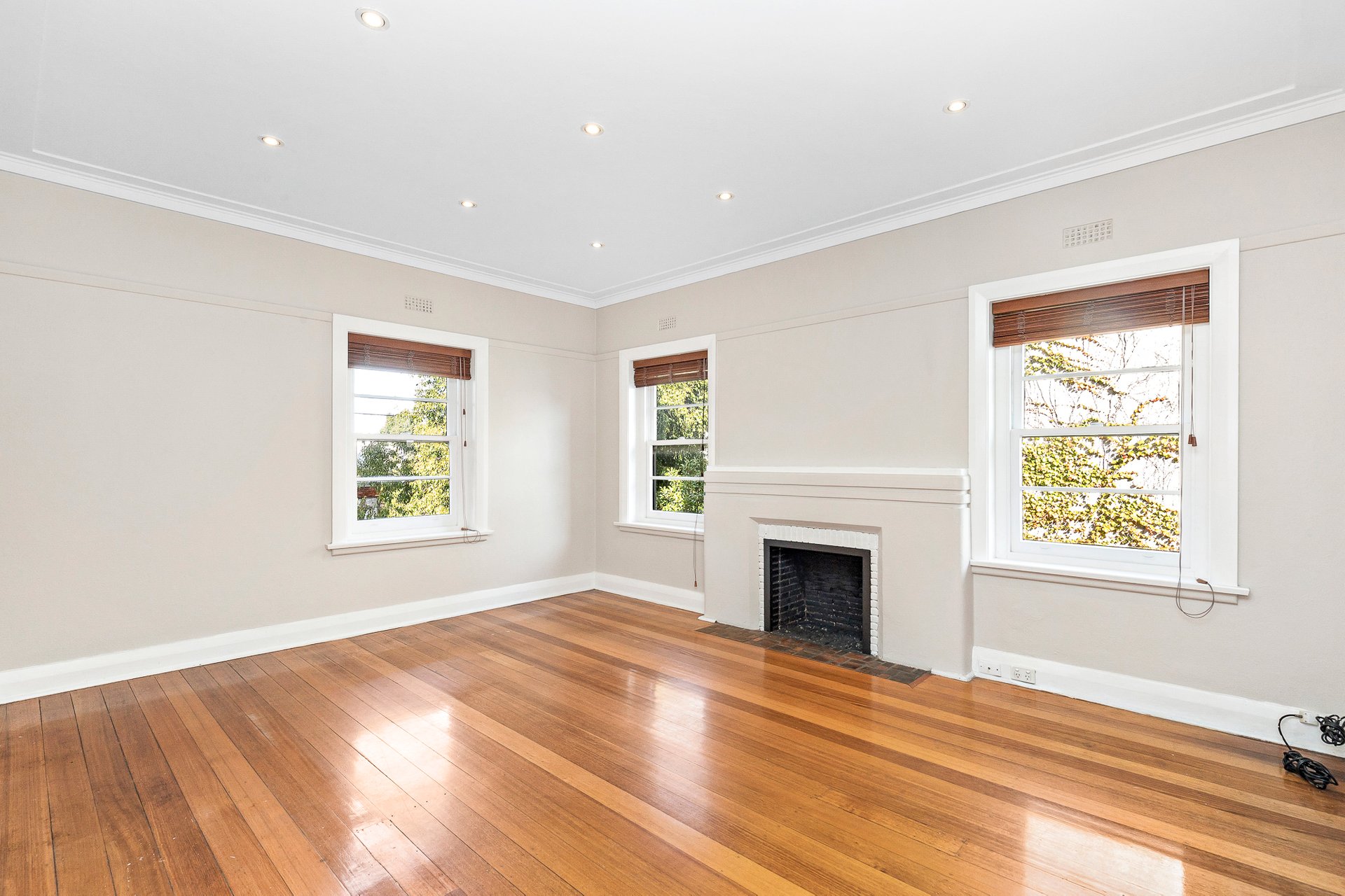 Property Gallery Thumbnail 2
