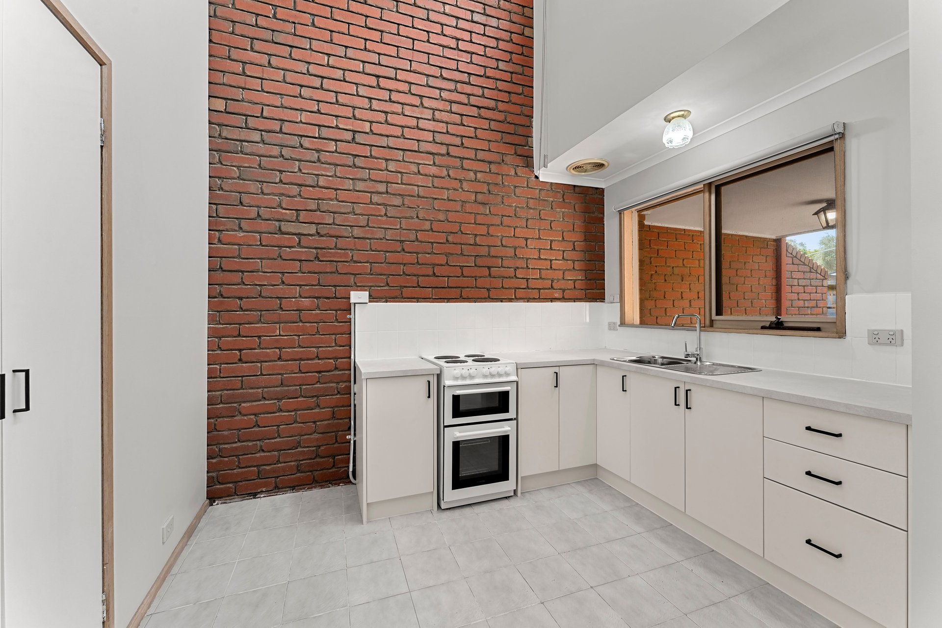 3/81 Anderson Street, Lilydale image 3