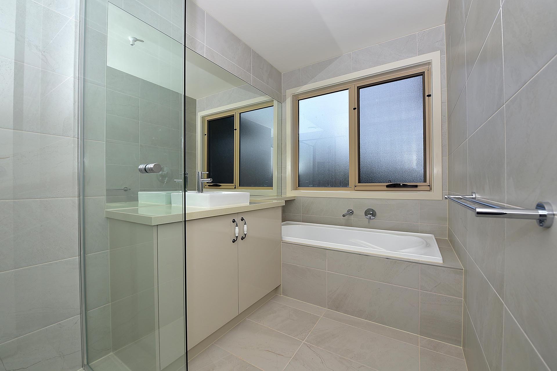 3/82 Essex Road, Mount Waverley image 4