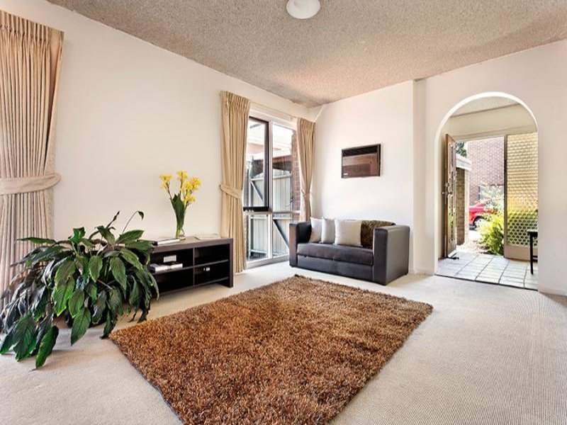 3/83 Severn Street, Box Hill North image 2