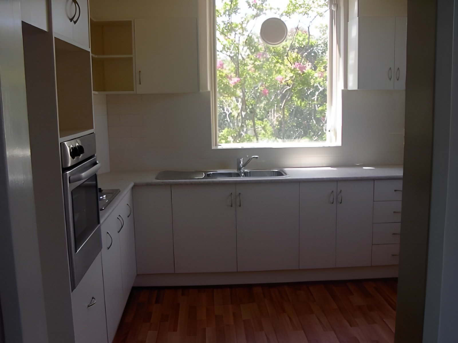3/837 Park Street, Brunswick image 2
