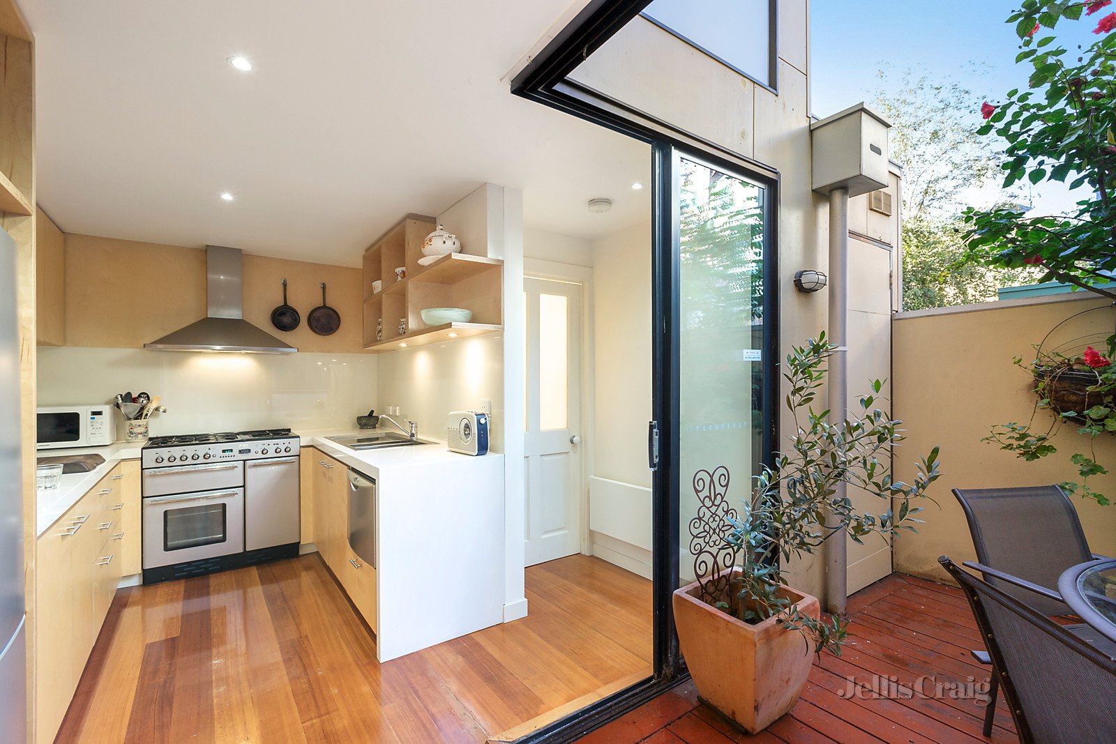 384 Drummond Street, Carlton image 2