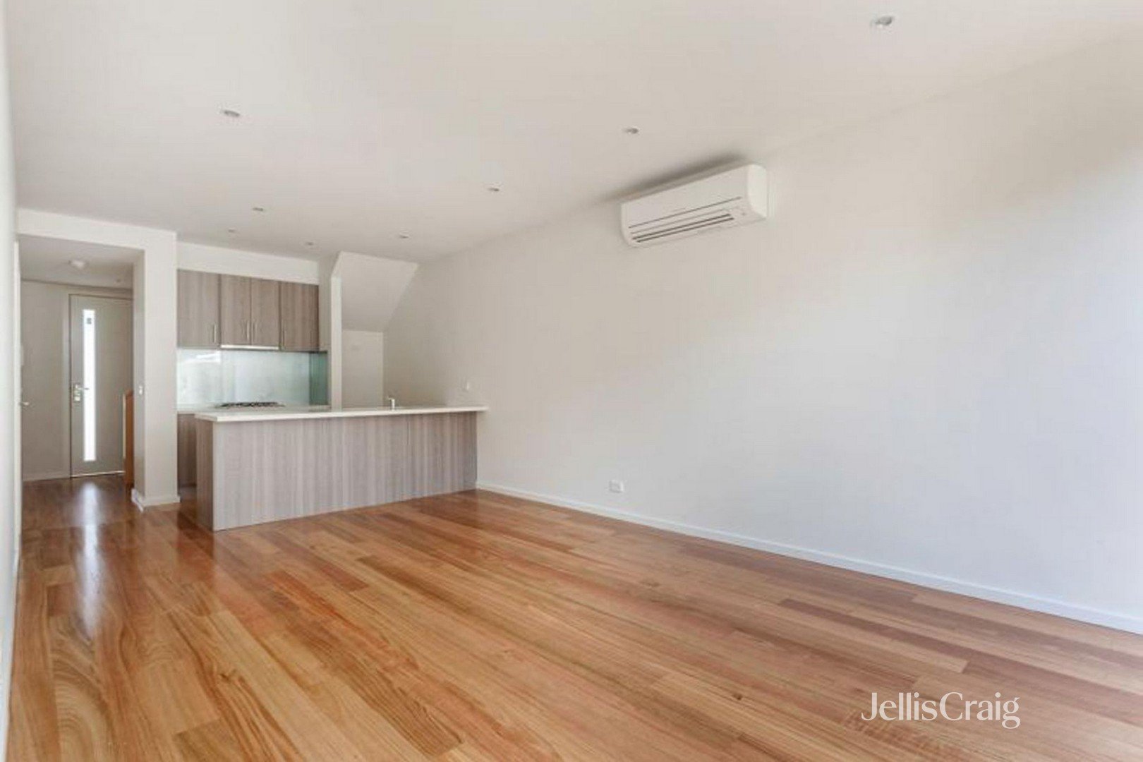 3/85 Graham Street, Newport image 2