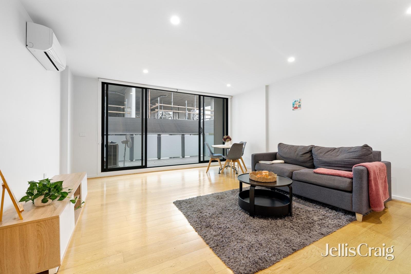 3/85 Whitehorse Road, Blackburn image 1