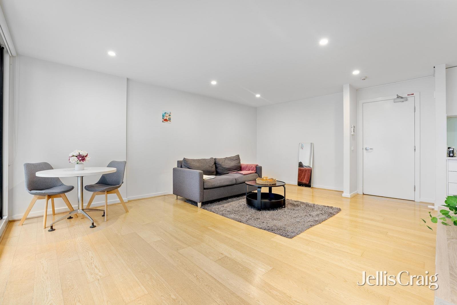 3/85 Whitehorse Road, Blackburn image 3