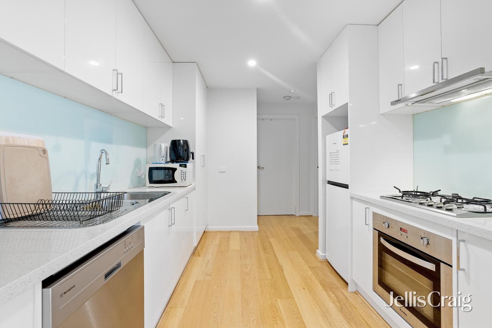 3/85 Whitehorse Road, Blackburn image 4