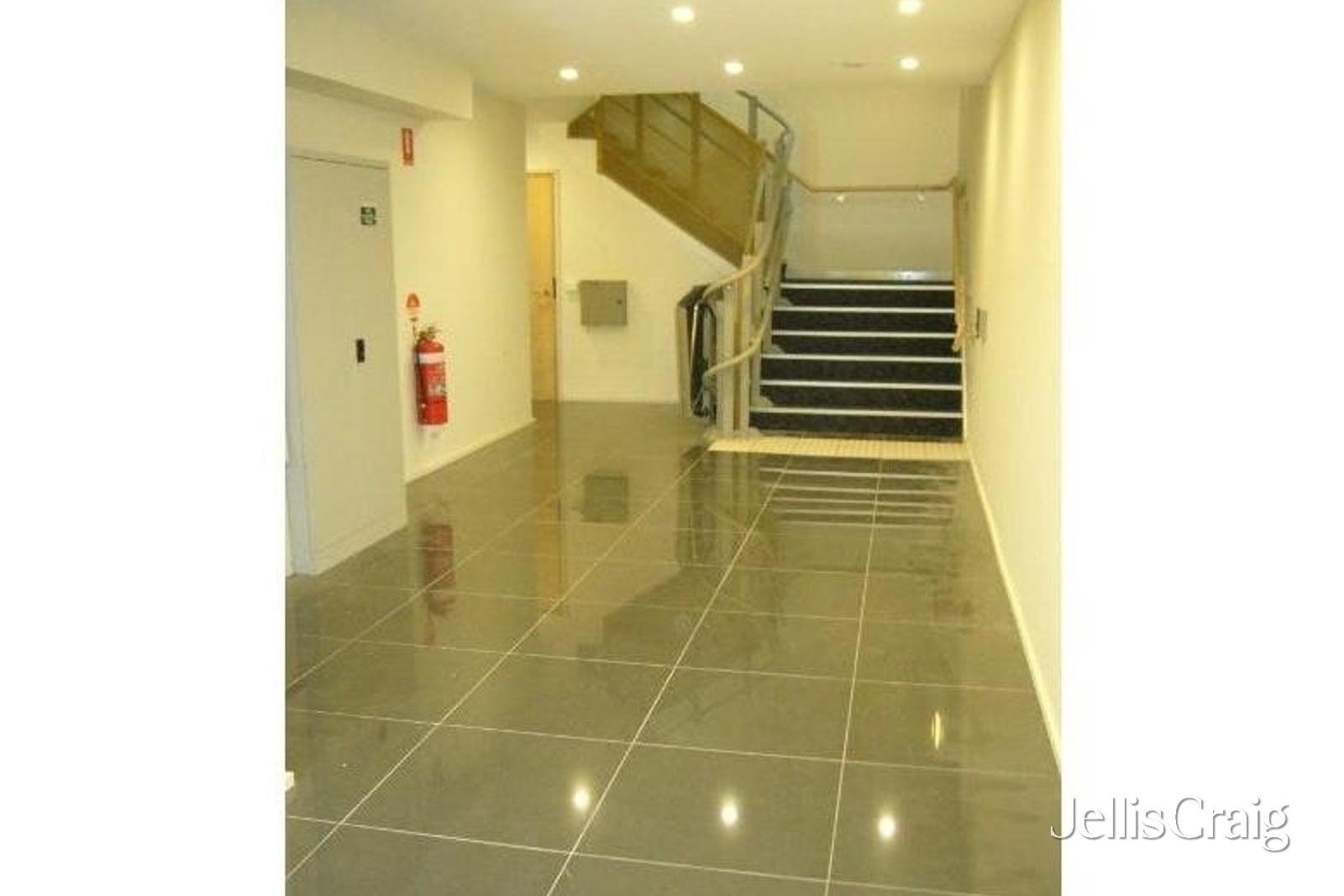 3/85 Whitehorse Road, Blackburn image 8