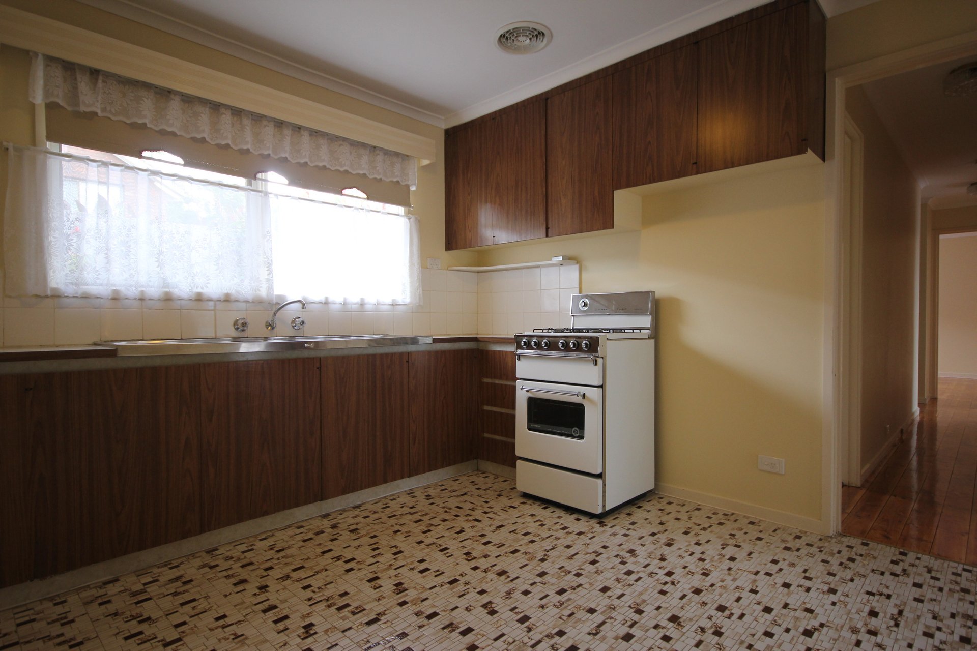 3/86 Ringwood Street, Ringwood image 2