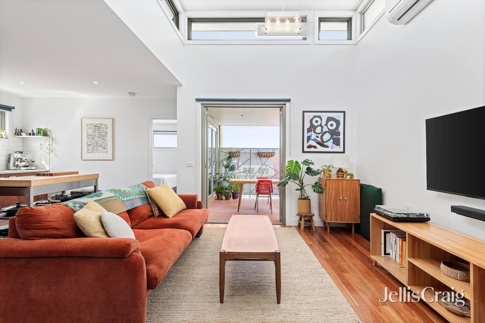 3/87 Gaffney Street, Coburg image 2