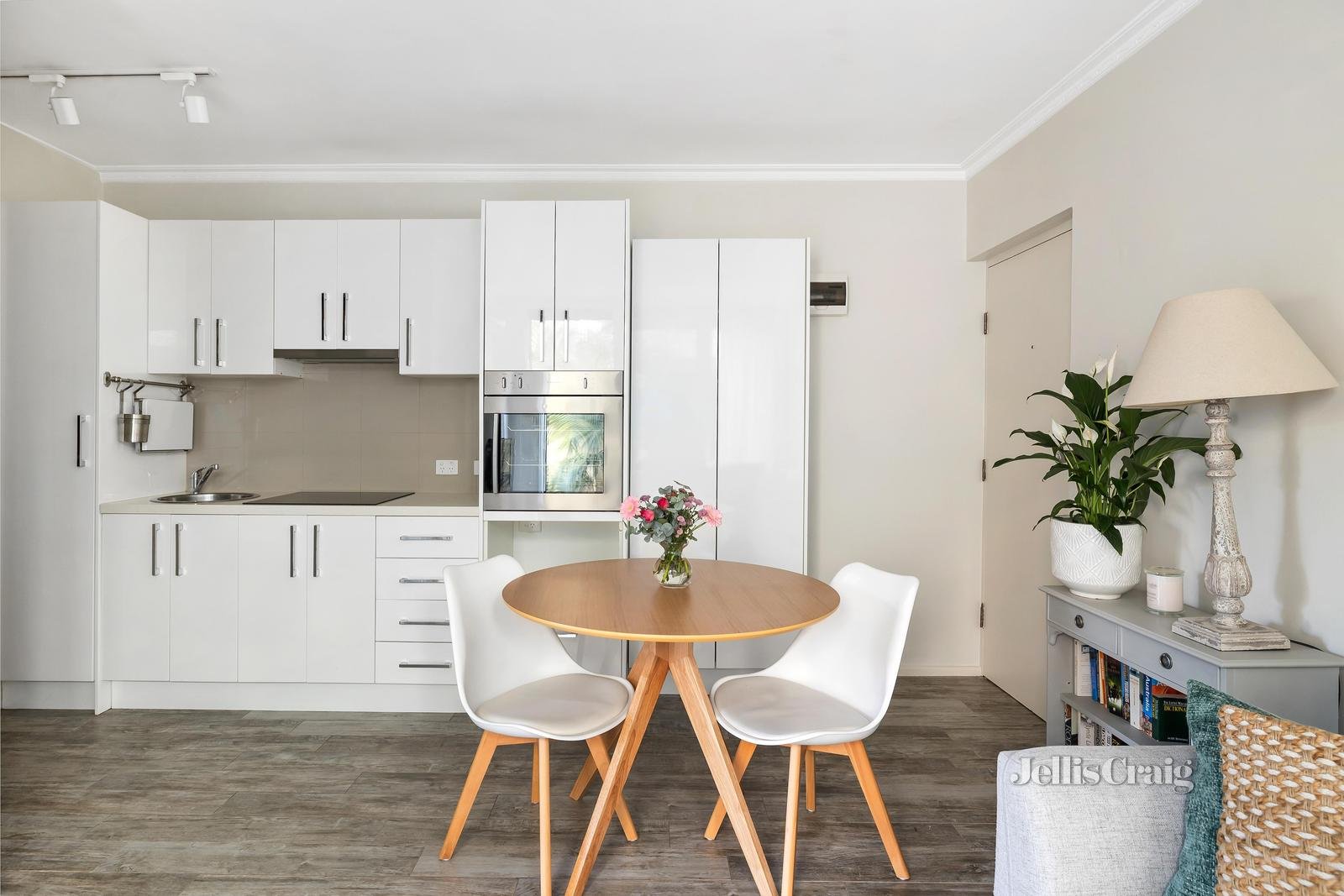 3/87 Ross Street, Port Melbourne image 2