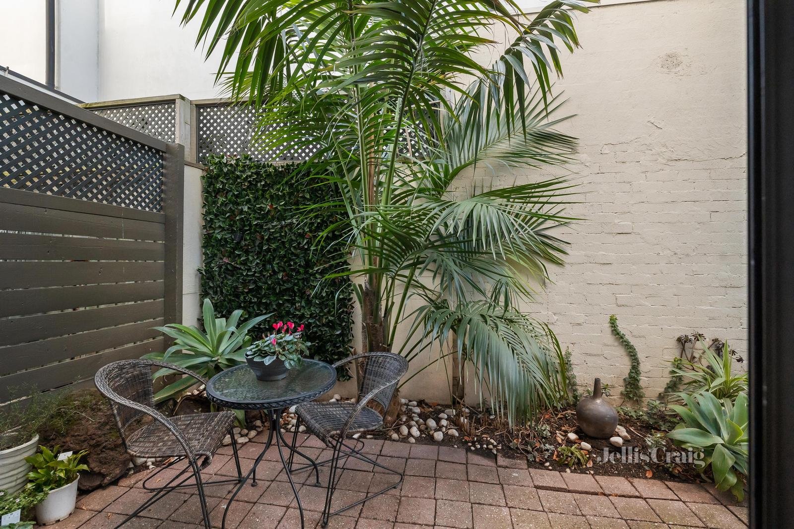 3/87 Ross Street, Port Melbourne image 4