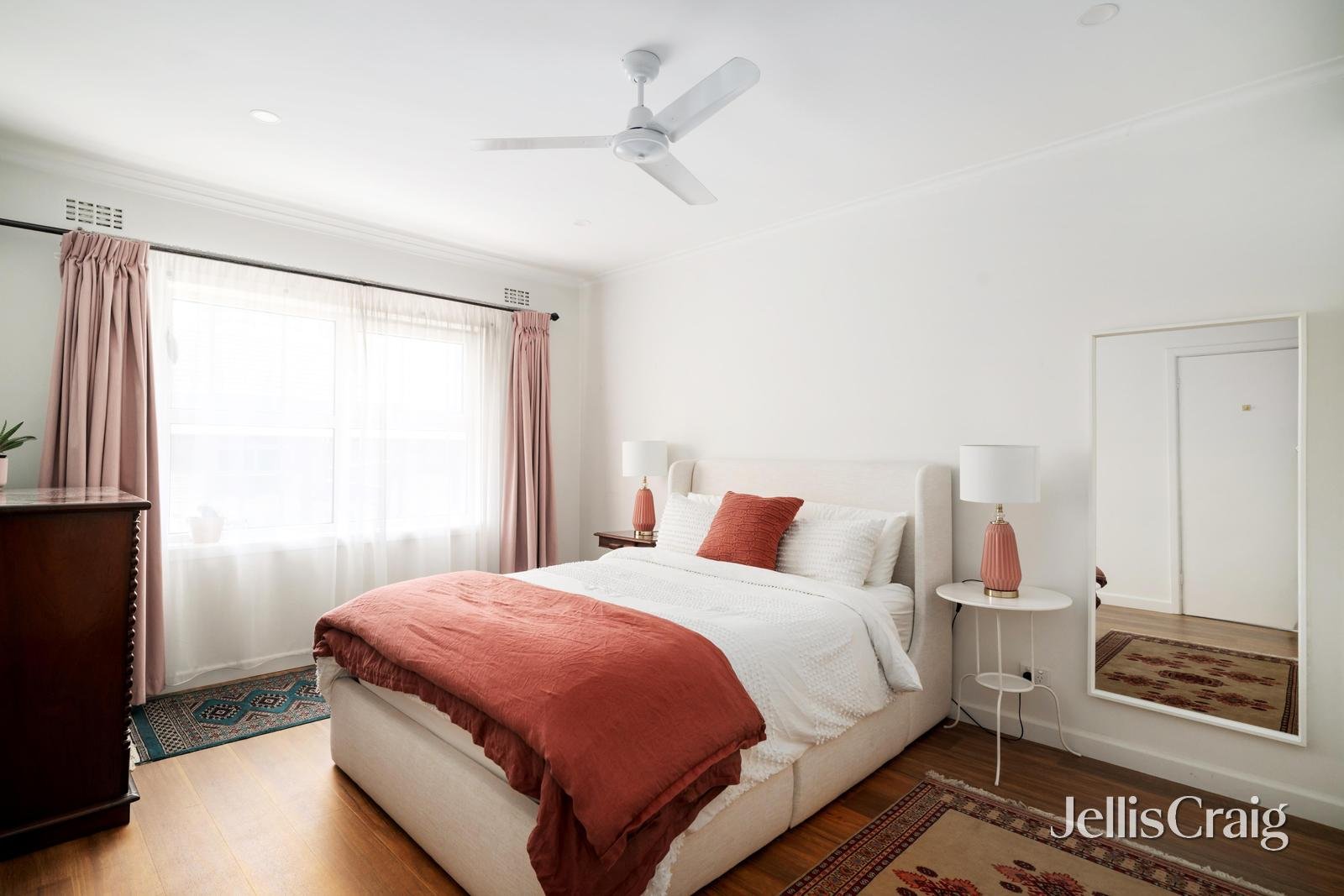 38/78 Queens Road, Melbourne image 5