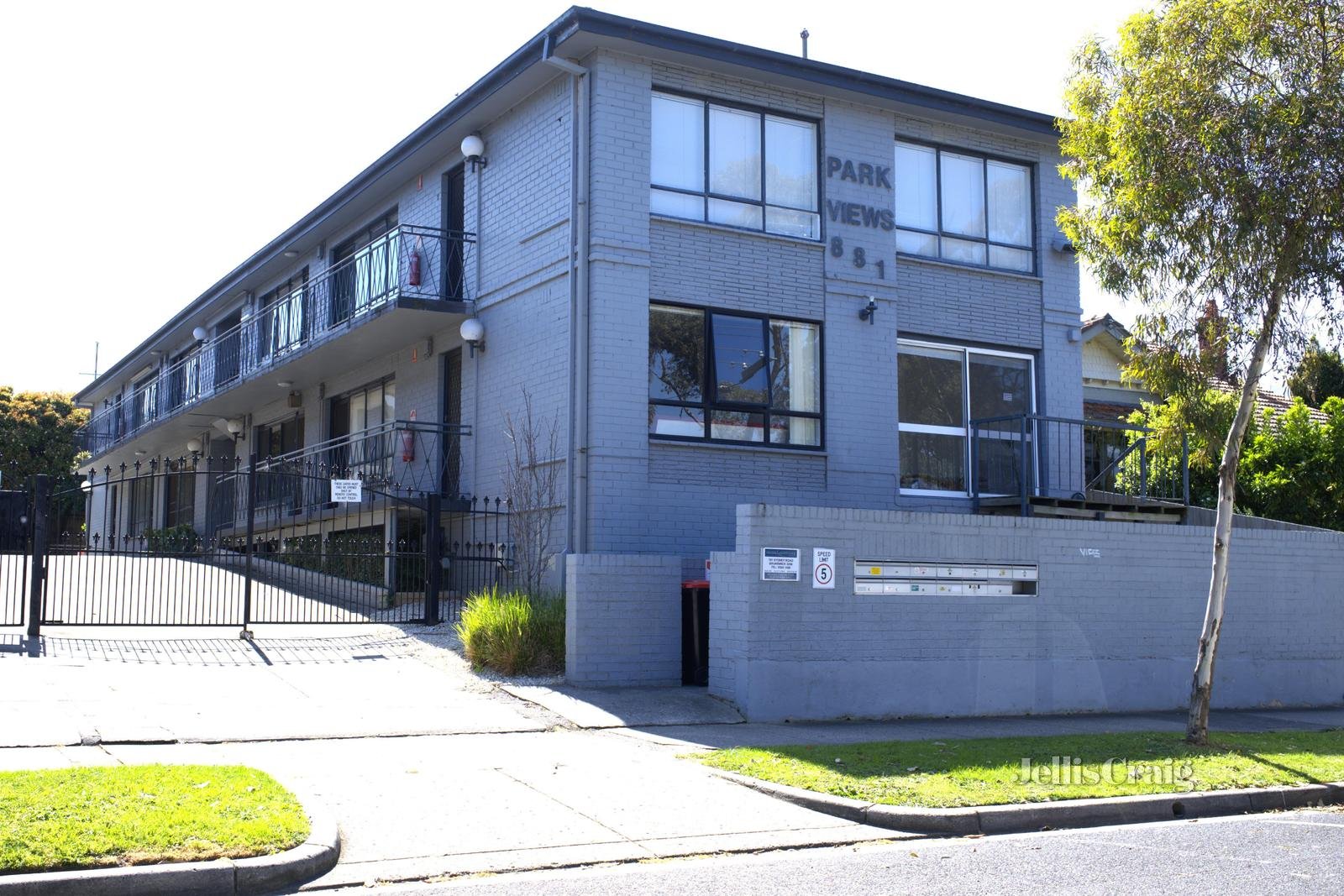 3/881 Park Street, Brunswick West image 2