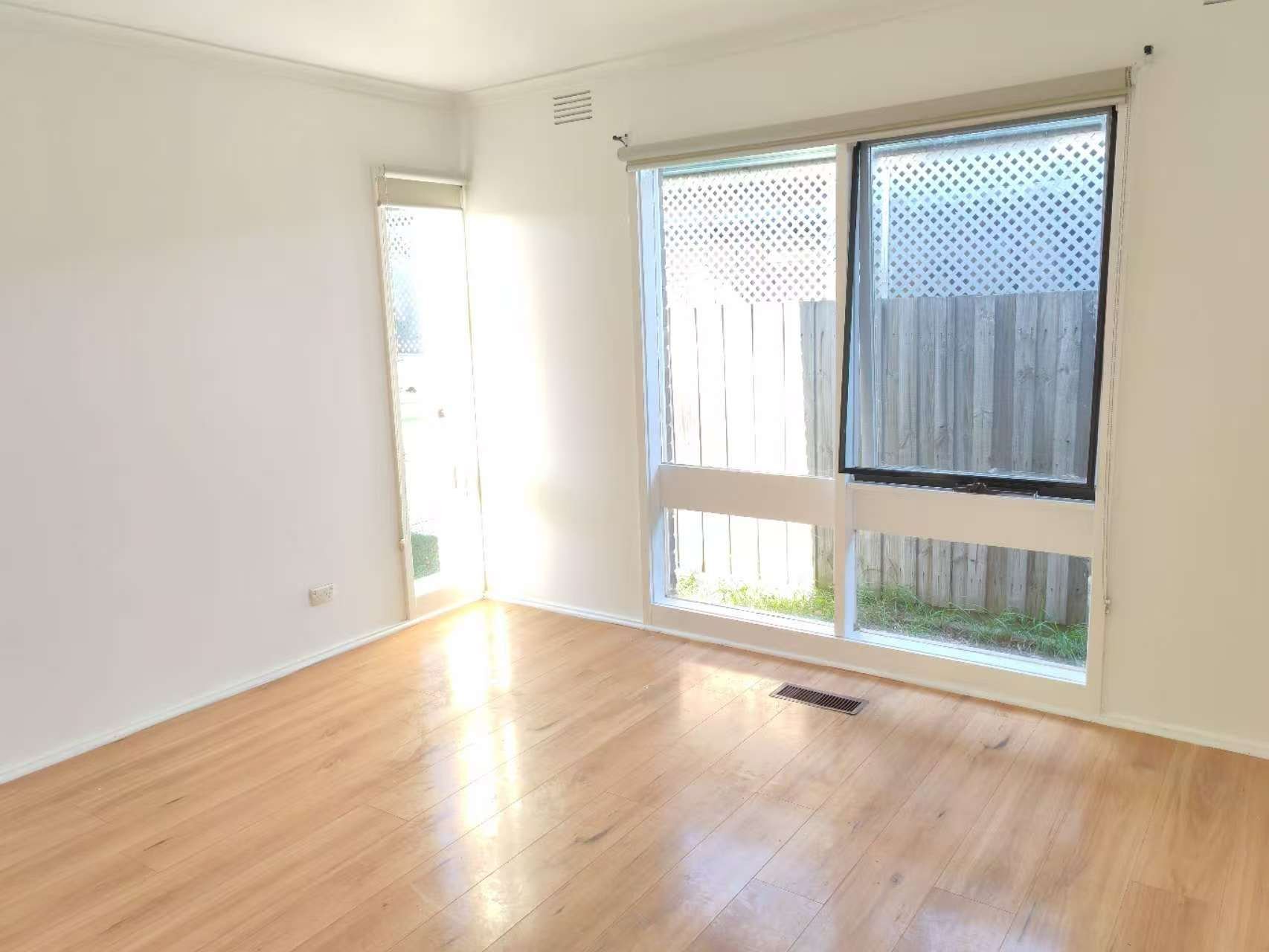 38A Cameron Parade, Bundoora image 7