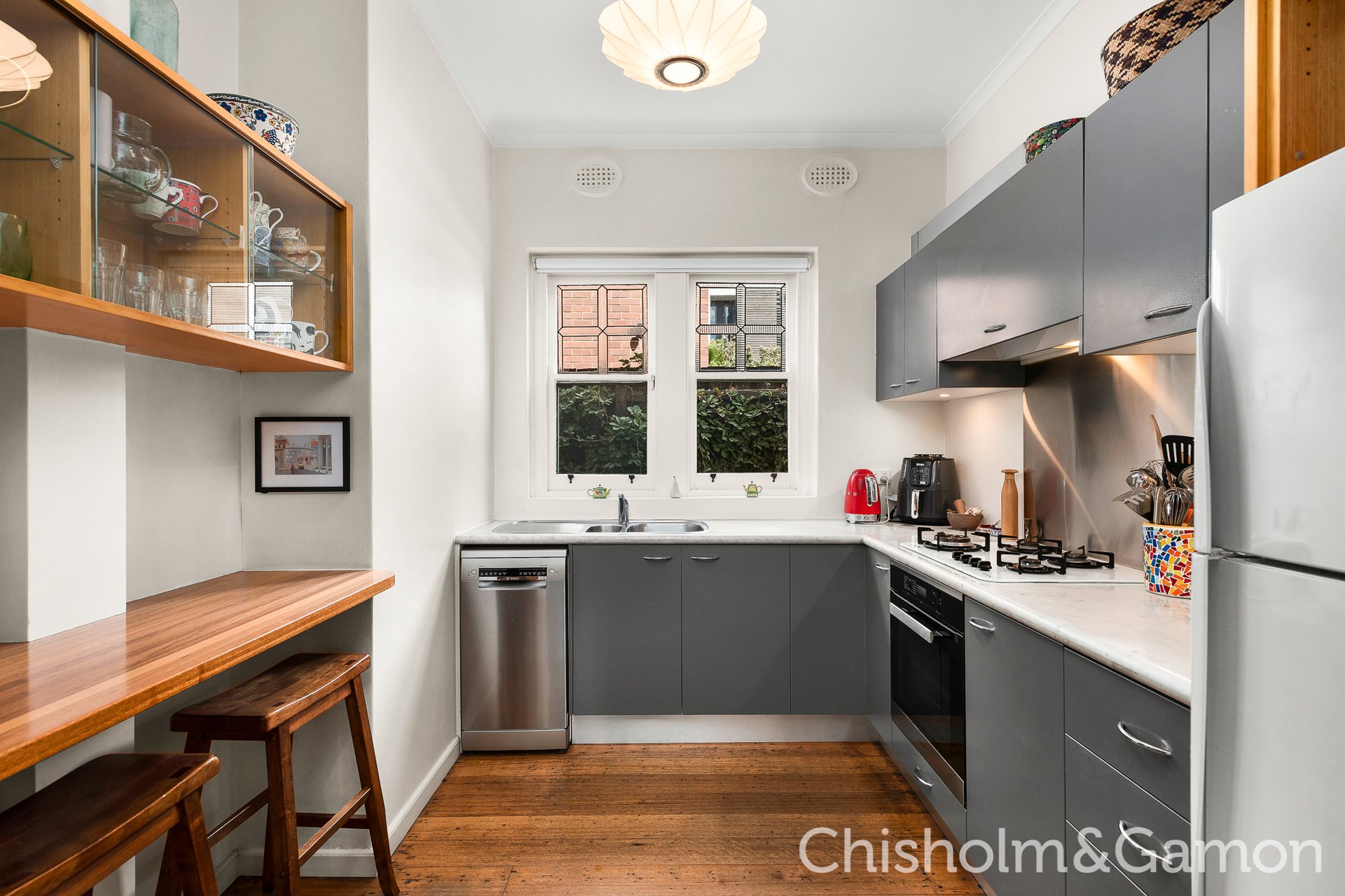 3/8a Dickens Street, Elwood image 6