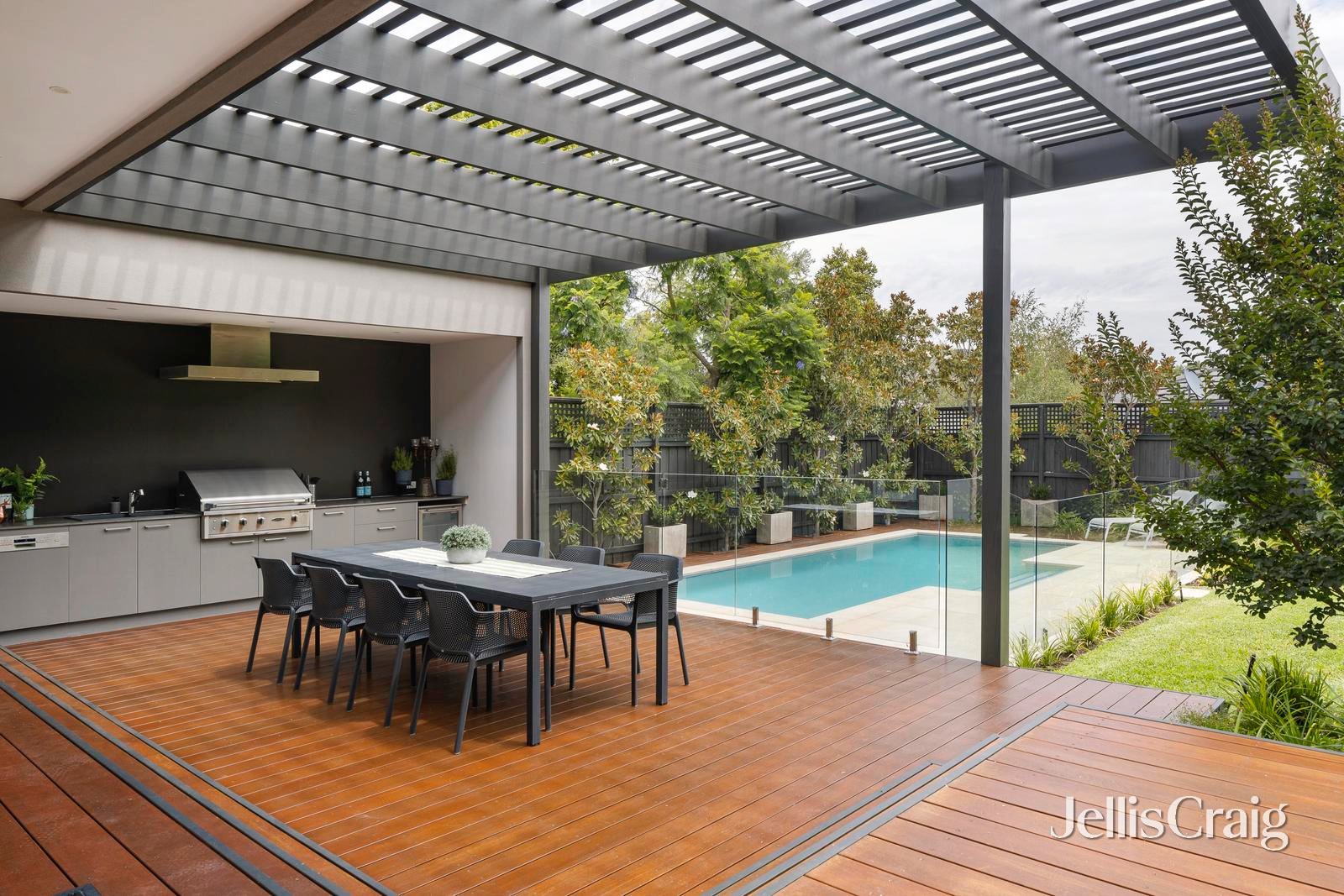 38A Essex Road, Surrey&nbsp;Hills image 3